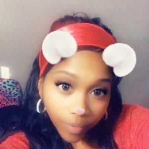 Meet your Posher, Monique